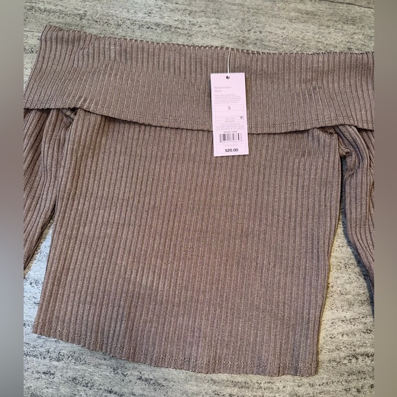 Ribbed Off-Shoulder Long Sleeve Top | NWT | Size S - Picture 5 of 8